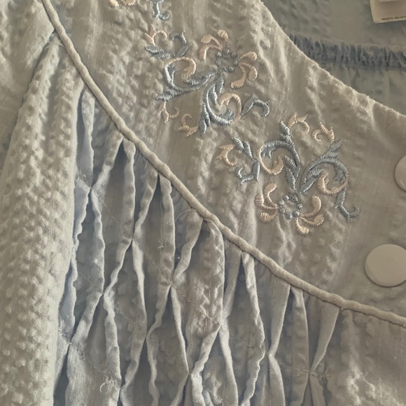 Miss Elaine Robe - Picture 7 of 7